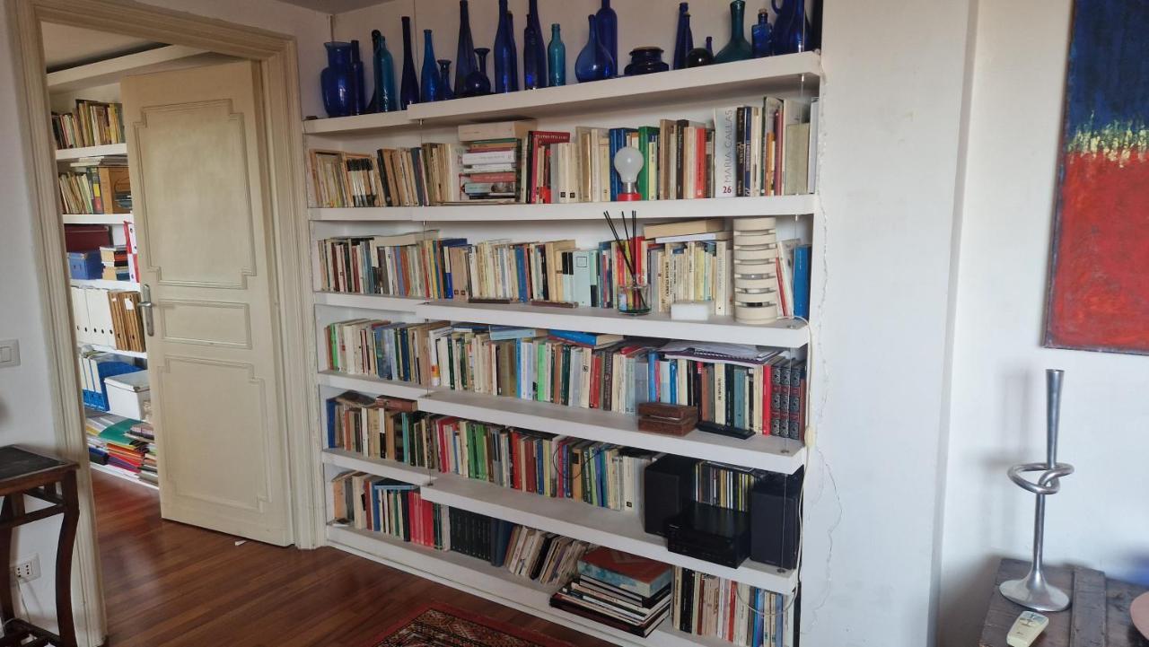 Casa Di Libri - Delizioso Appartamento A 10 Min Da Trastevere روما المظهر الخارجي الصورة